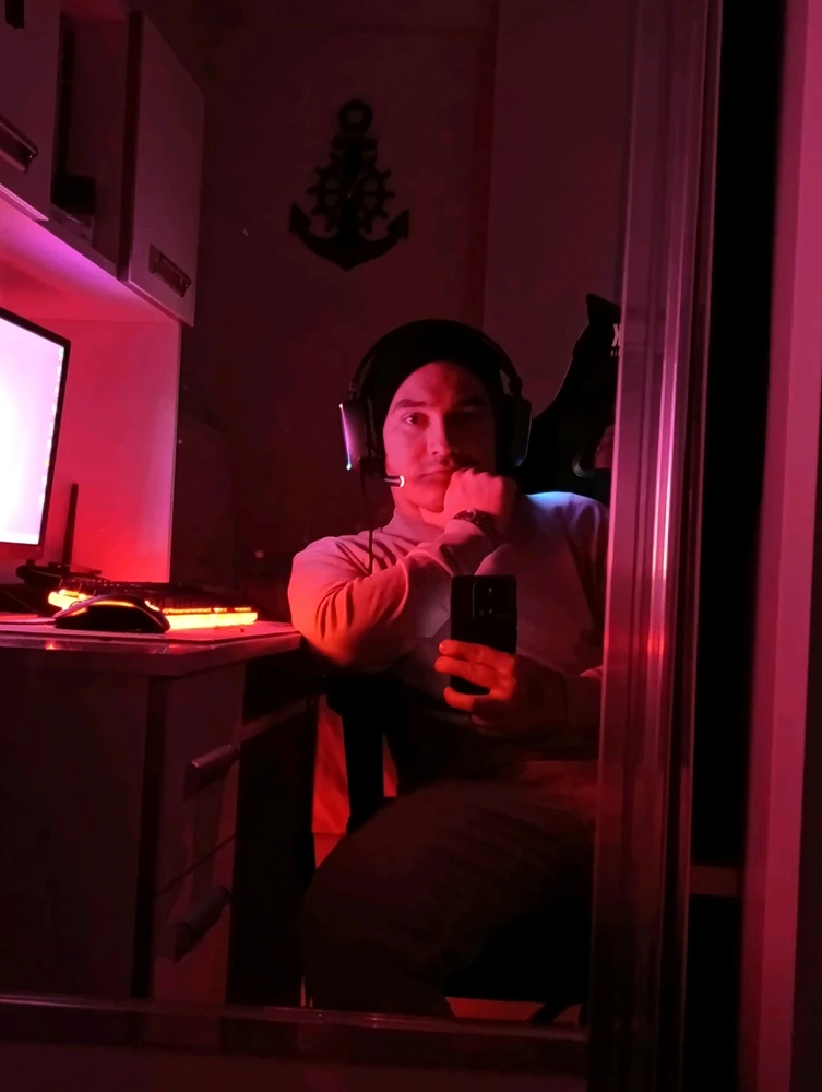 Emir tarafından yüklenen GIF