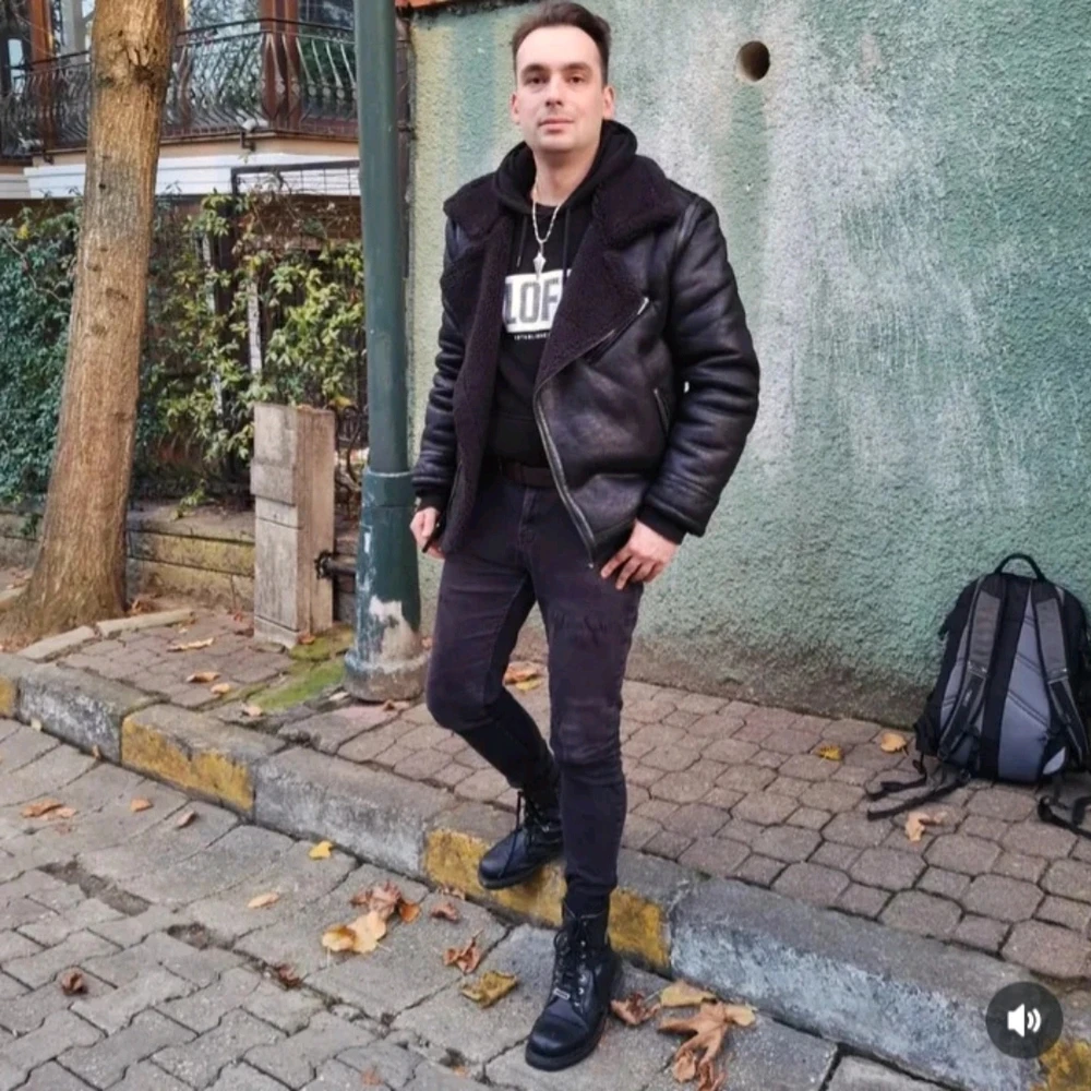 Mars tarafından yüklenen GIF