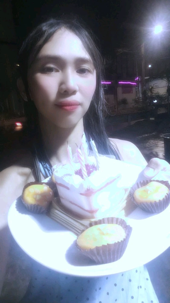 GIF อัปโหลดโดย Linly thai woman