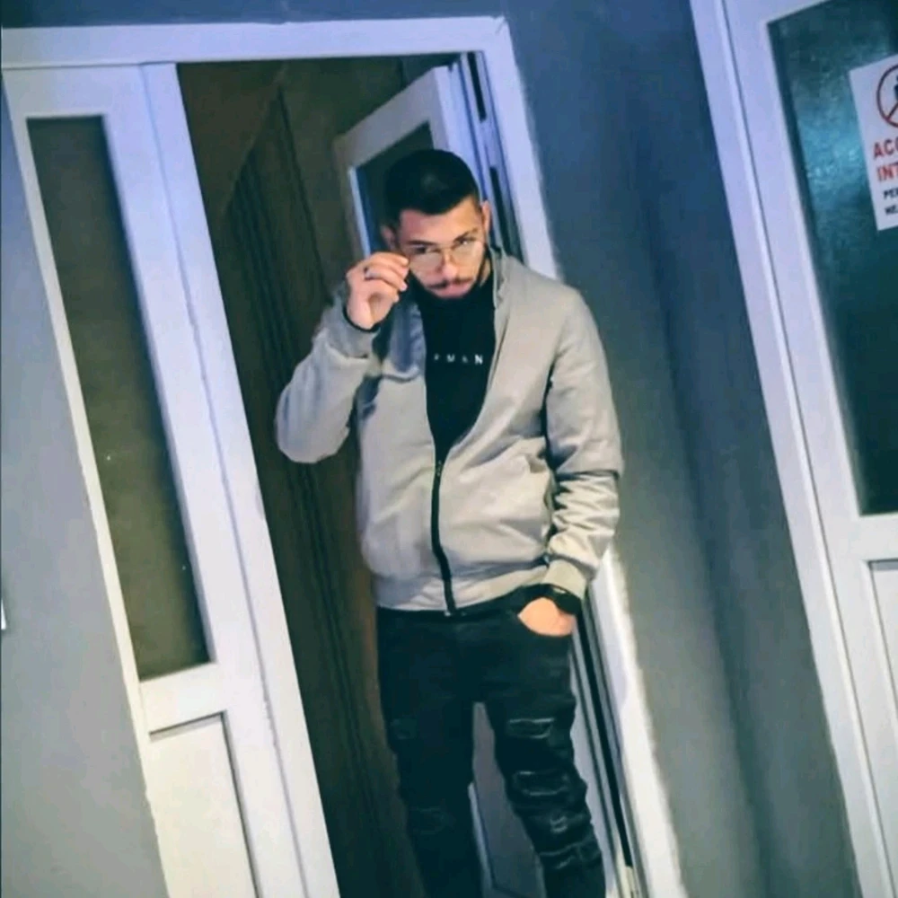 GIF încărcat de Claudiu