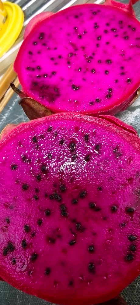 GIF uploaded by Aruzia