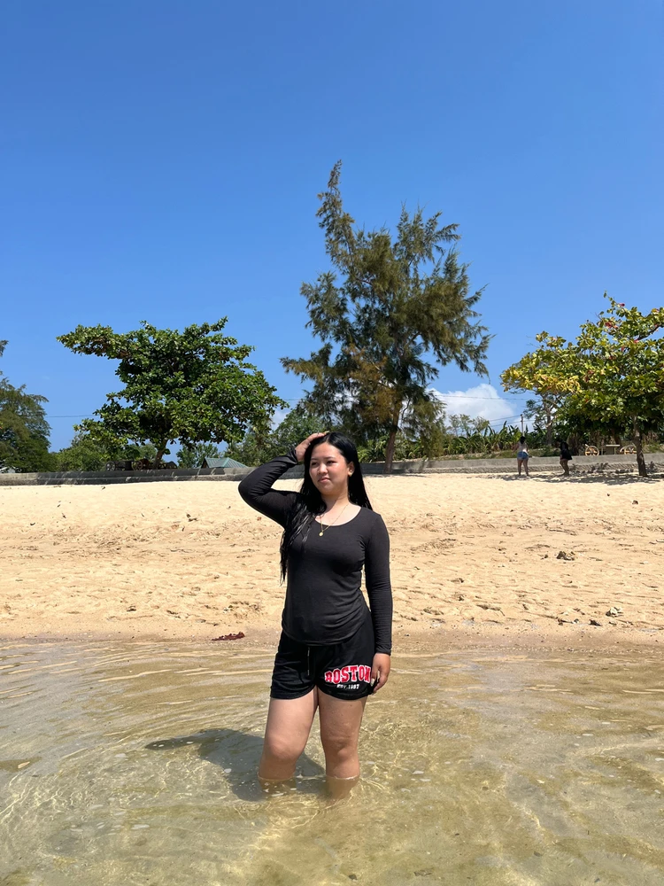 GIF uploaded by Ylona