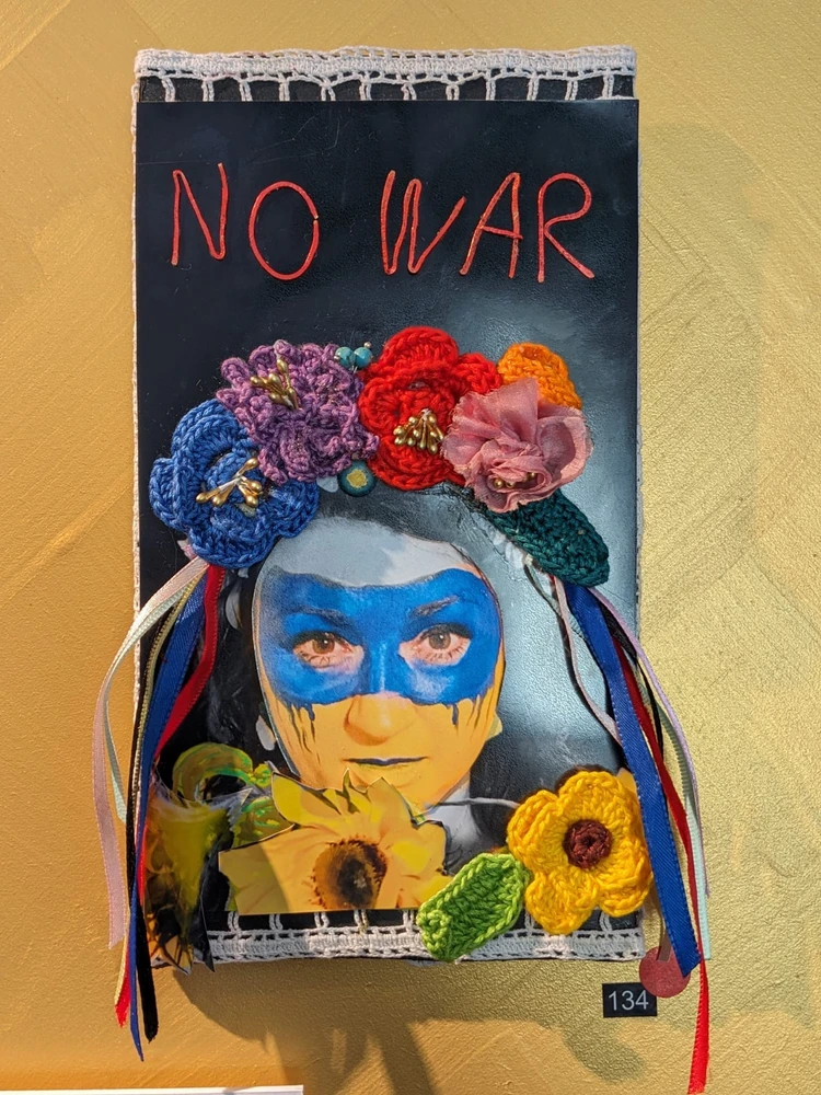 GIF uploaded by Yanina