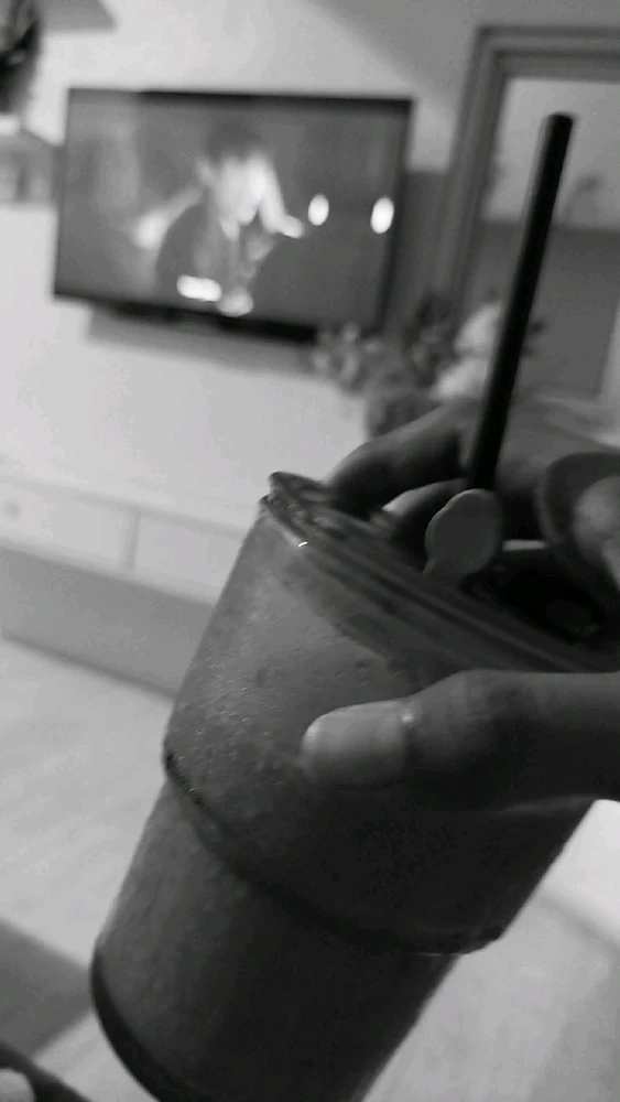 GIF diunggah oleh Nana