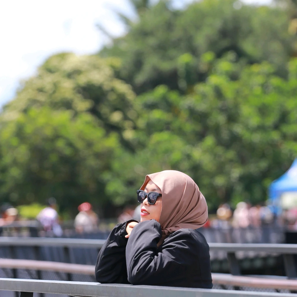 GIF diunggah oleh Imel