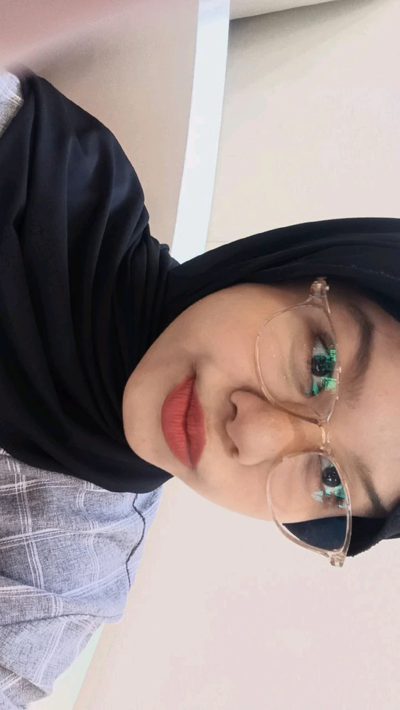 GIF uploaded by Claudy