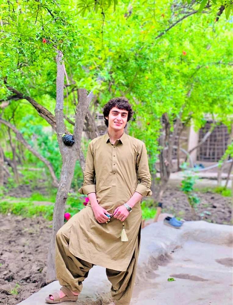 GIF uploaded by KHAN_HUSAINI