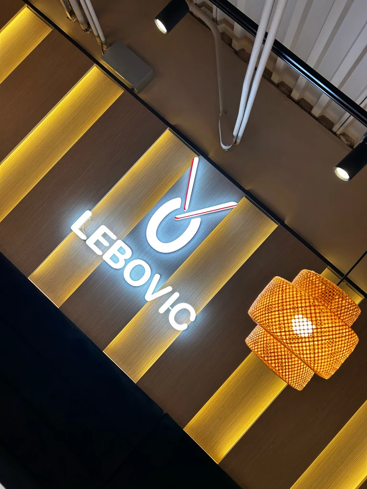 Oodles (41 Lebovic, Scarborough)