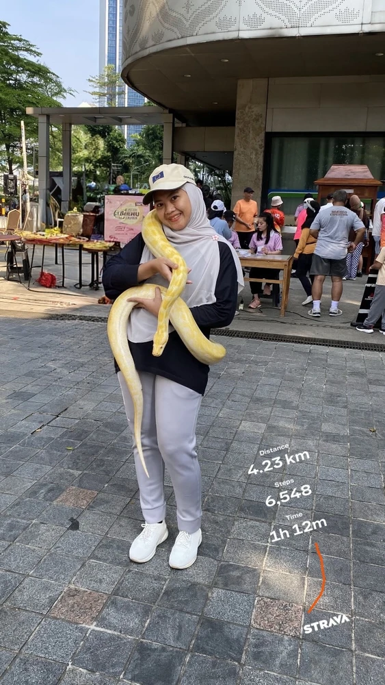 GIF uploaded by Ratih