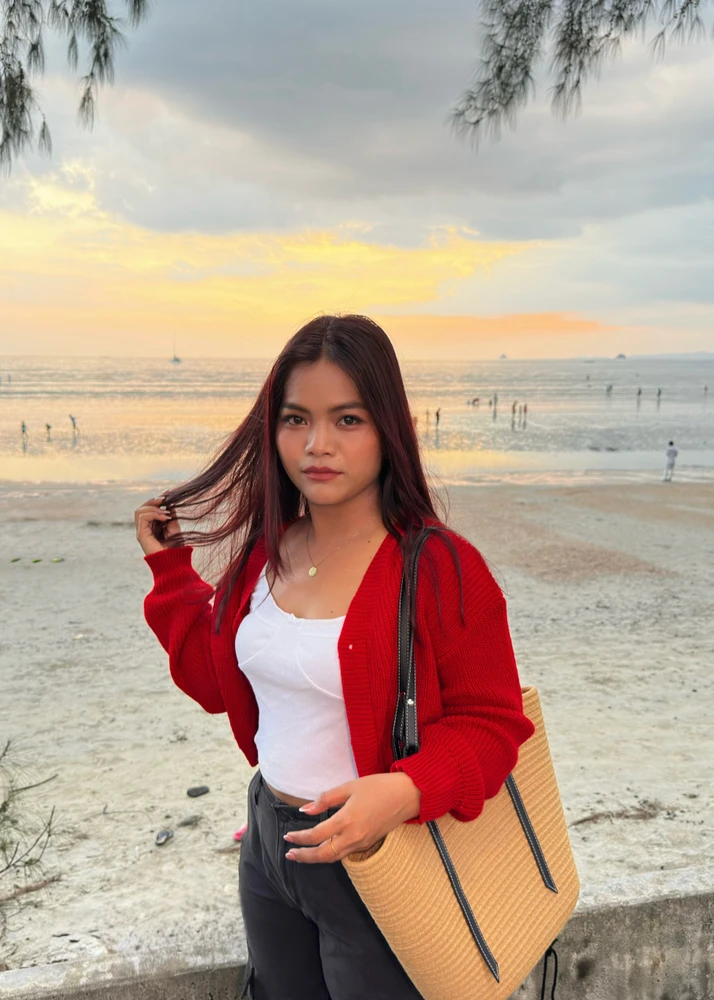 GIF uploaded by Molly