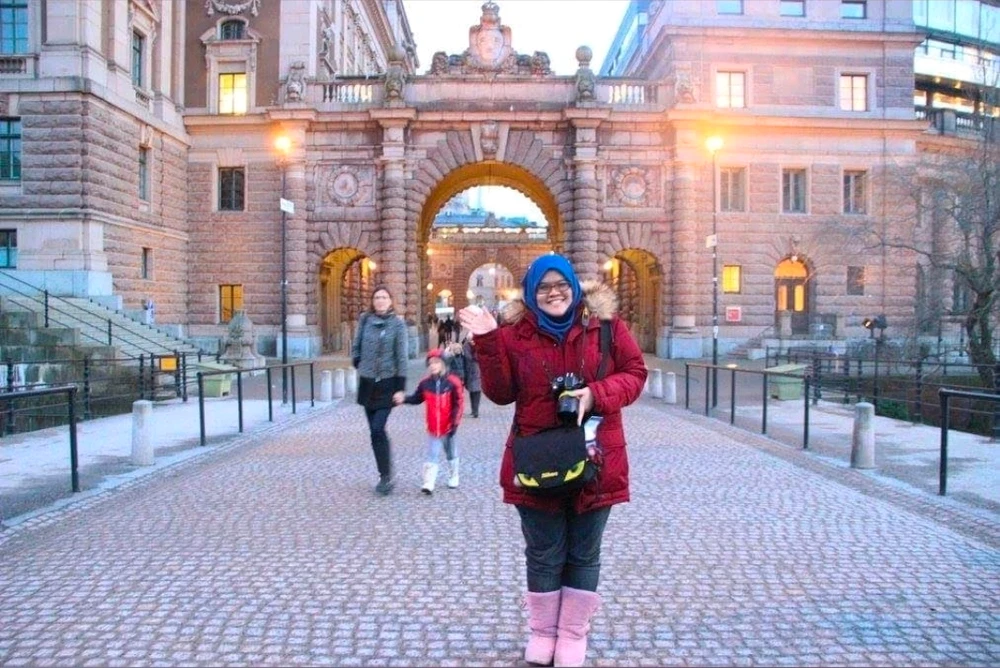 GIF uploaded by Nadee