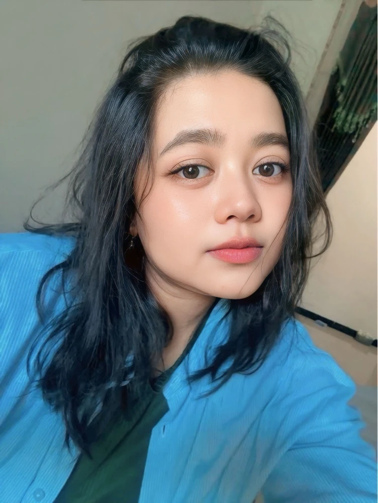 GIF uploaded by Luna