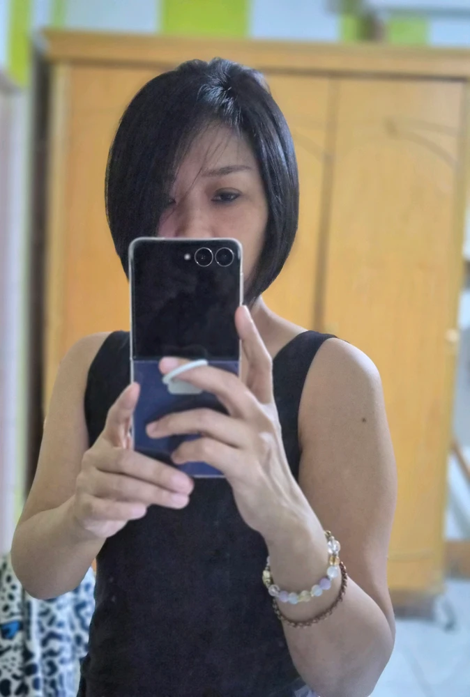 GIF uploaded by Yenni