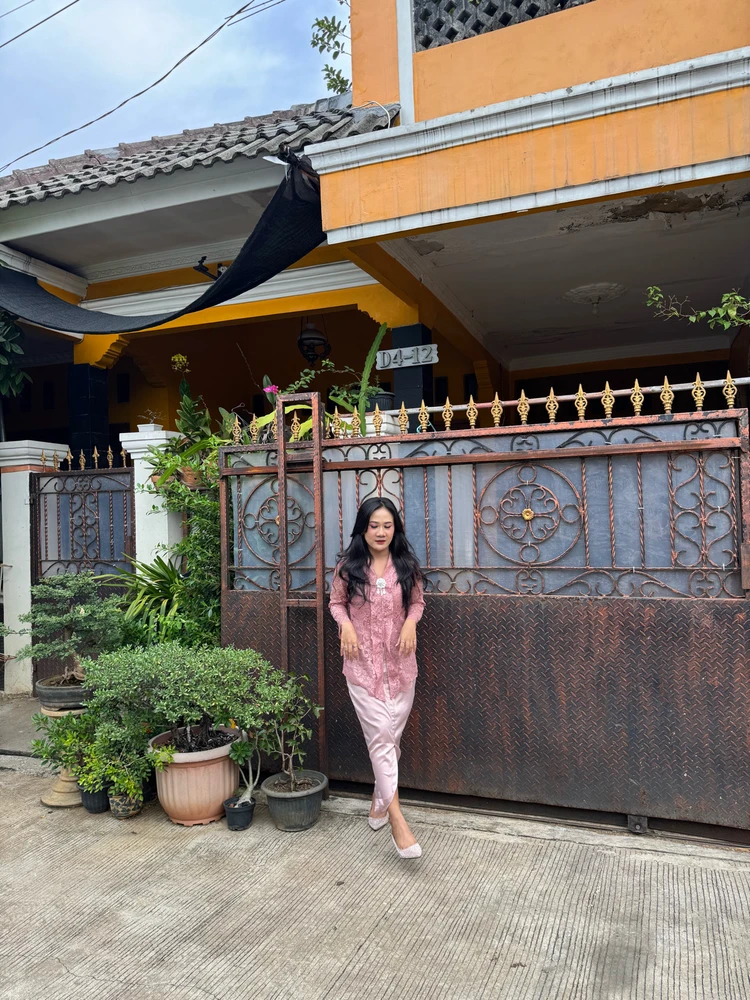 I-upload ni Bee ang larawan