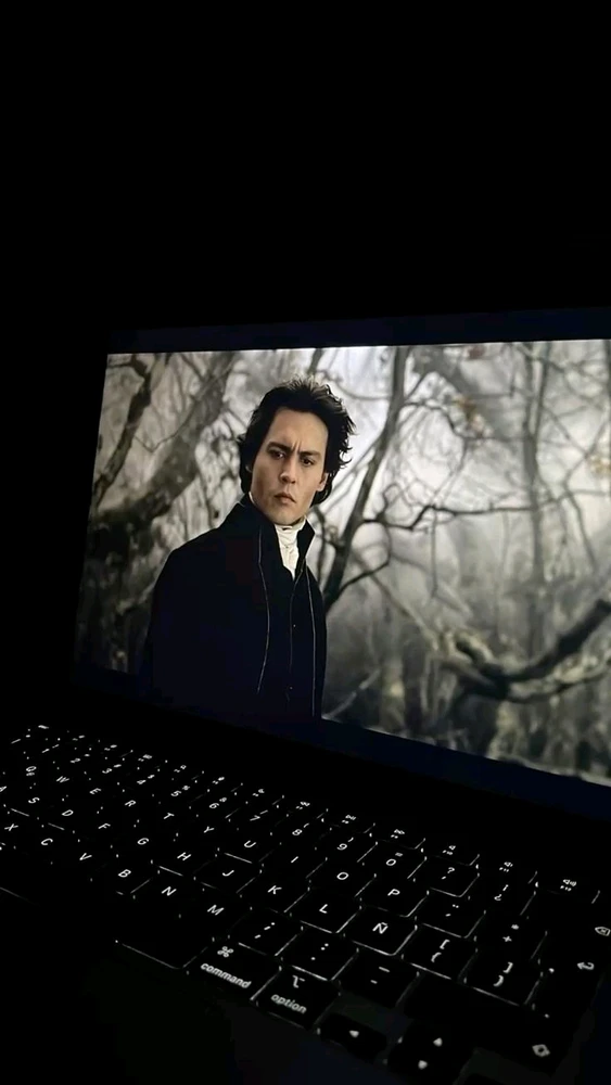 GIF uploaded by Scheila Tais