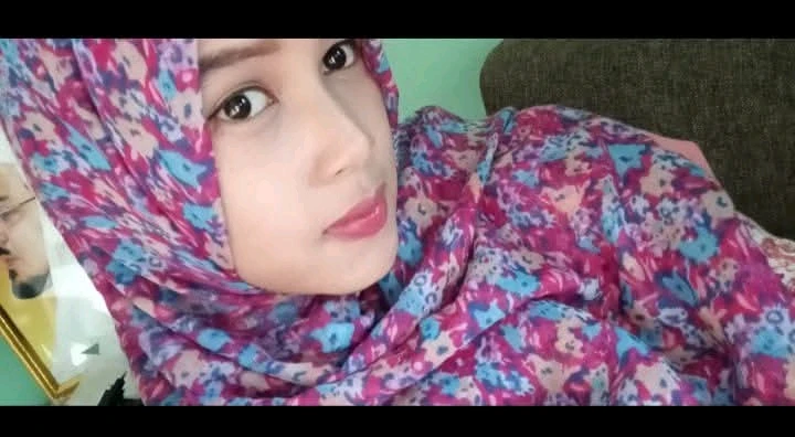 GIF uploaded by Nadine