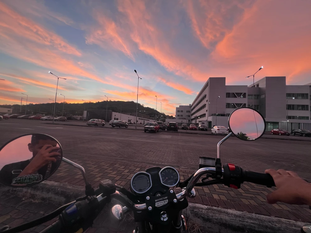 GIF uploaded by Aron