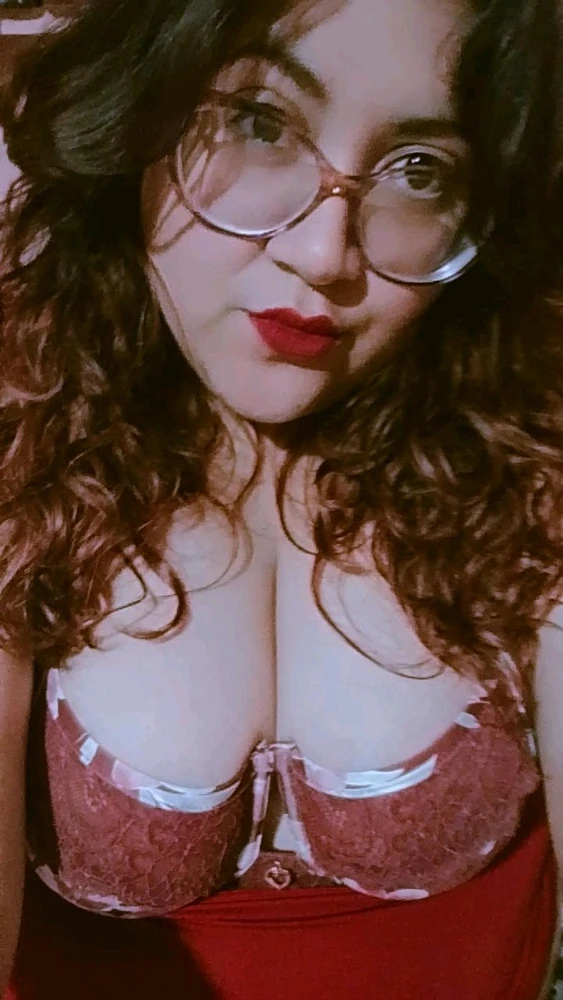 GIF uploaded by Camila