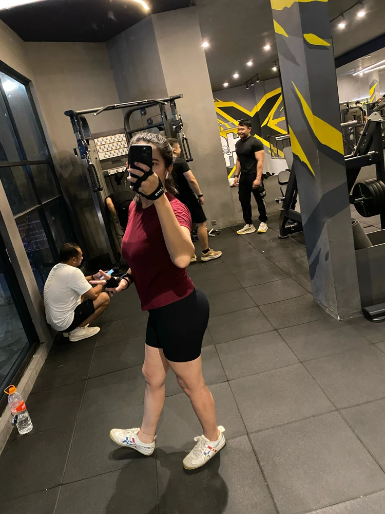GIF uploaded by Azzah