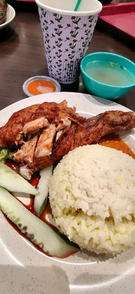 GIF uploaded by Aruzia