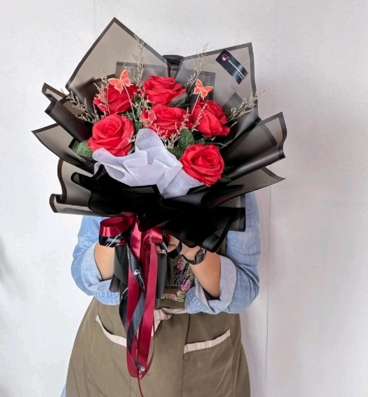 GIF uploaded by Riska