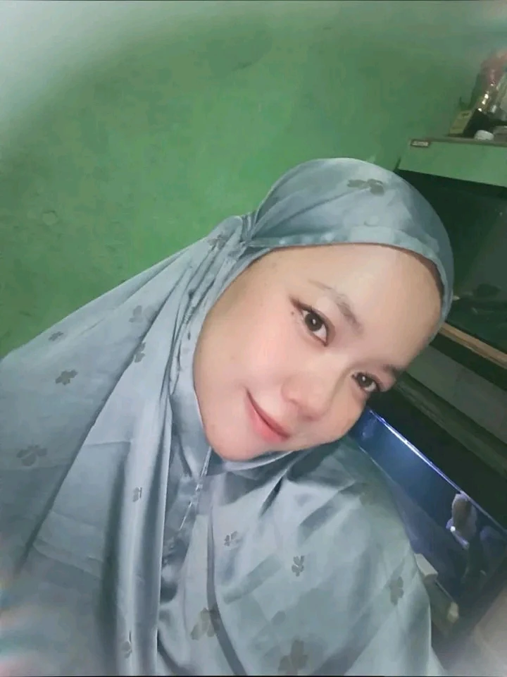 GIF uploaded by Bellalla