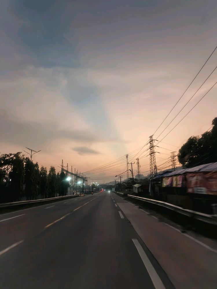 GIF uploaded by Mila
