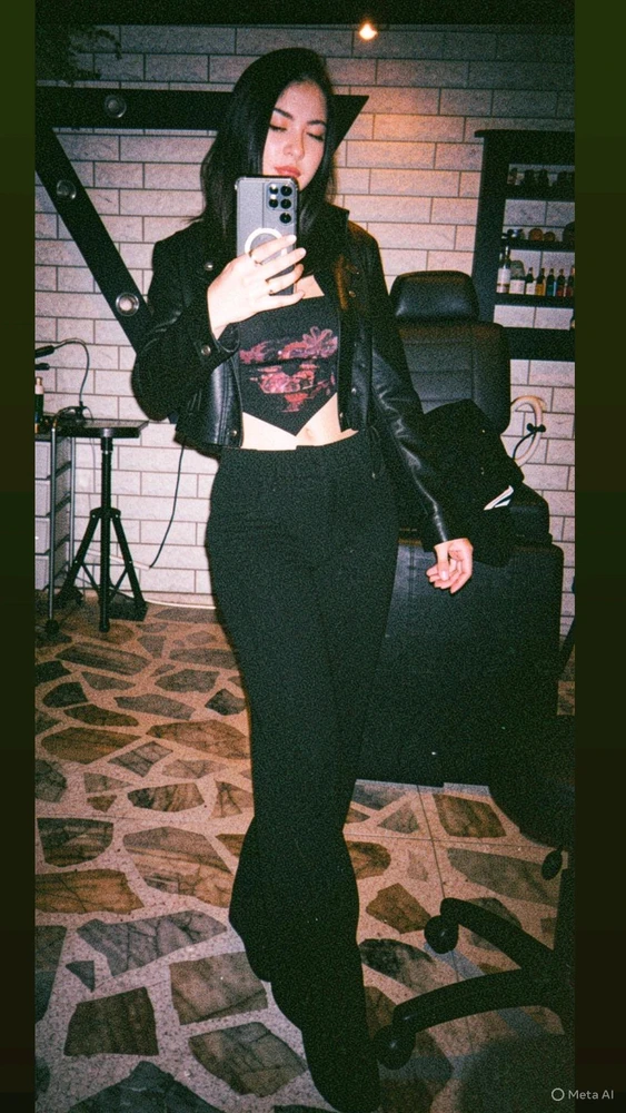 GIF uploaded by Hell En