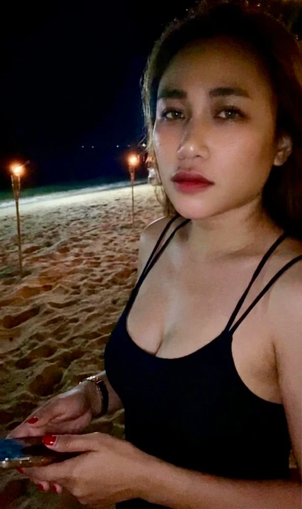 GIF uploaded by Niña