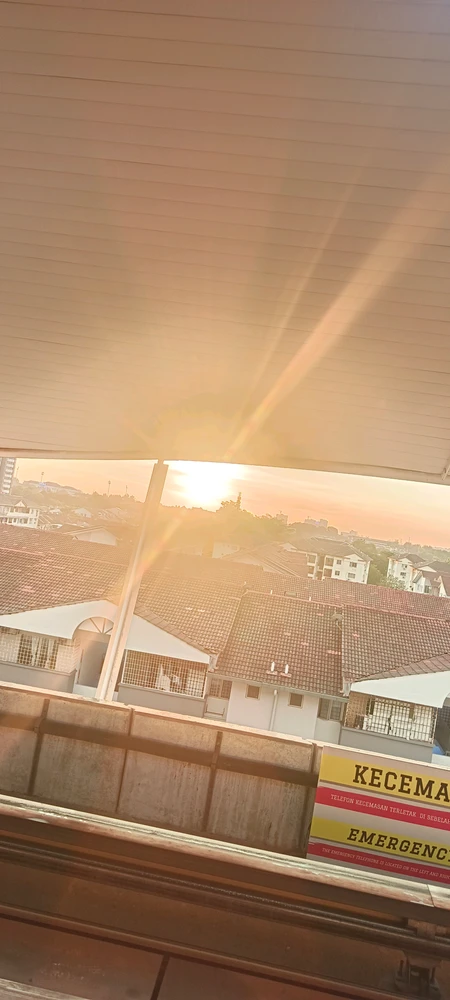 GIF uploaded by Vari