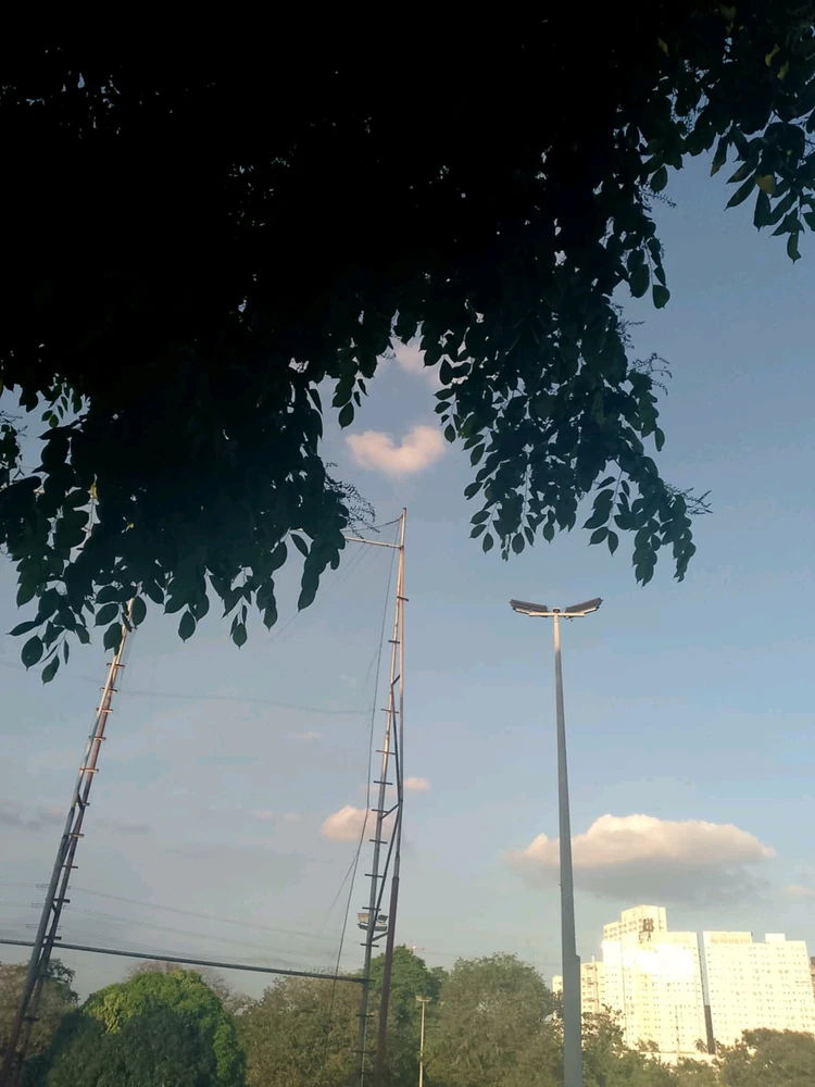 GIF uploaded by Dhaine