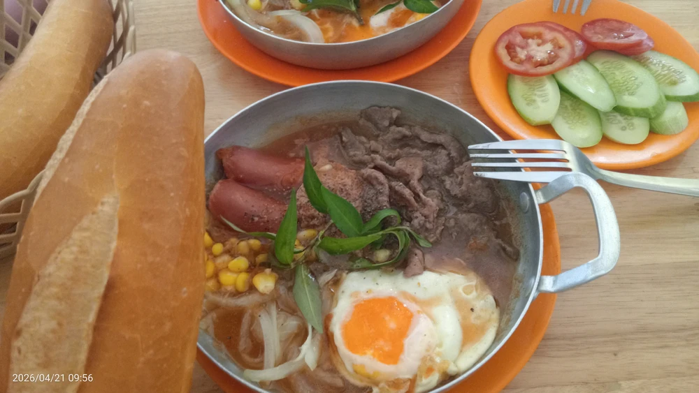 GIF na in-upload ni Ngân Nguyễn