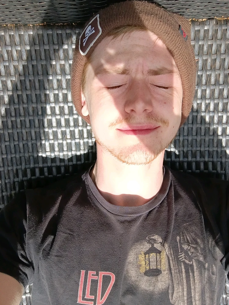 GIF uploaded by Quinnton