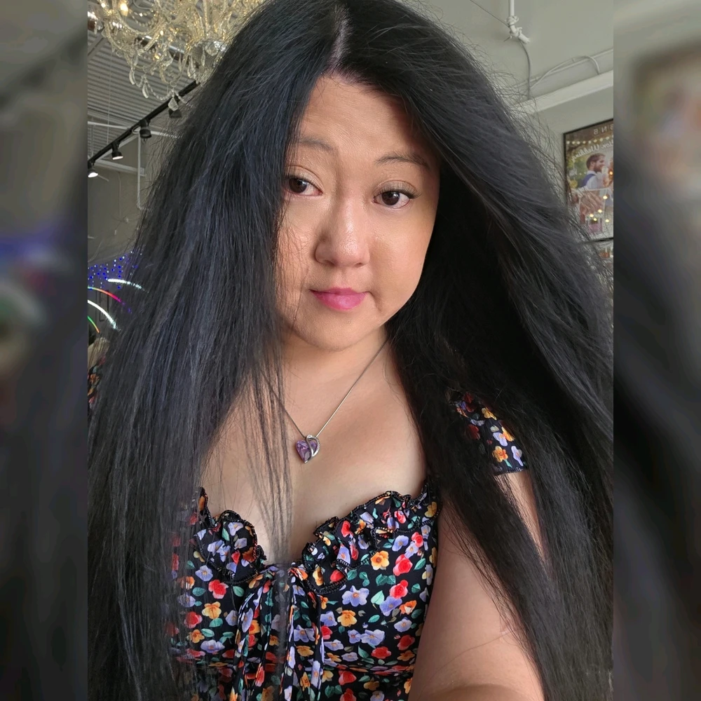 GIF uploaded by Nicole: Vinh Thuy Le