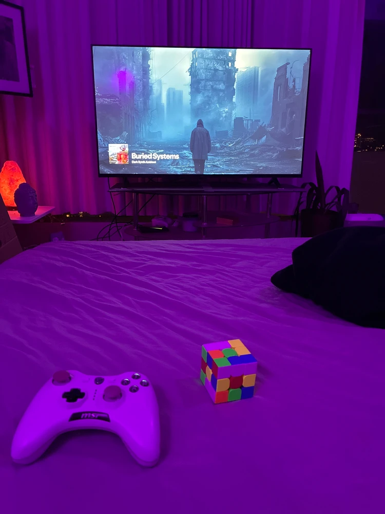 GIF uploaded by Peter