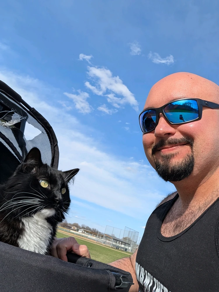 Image uploaded by Deovandski