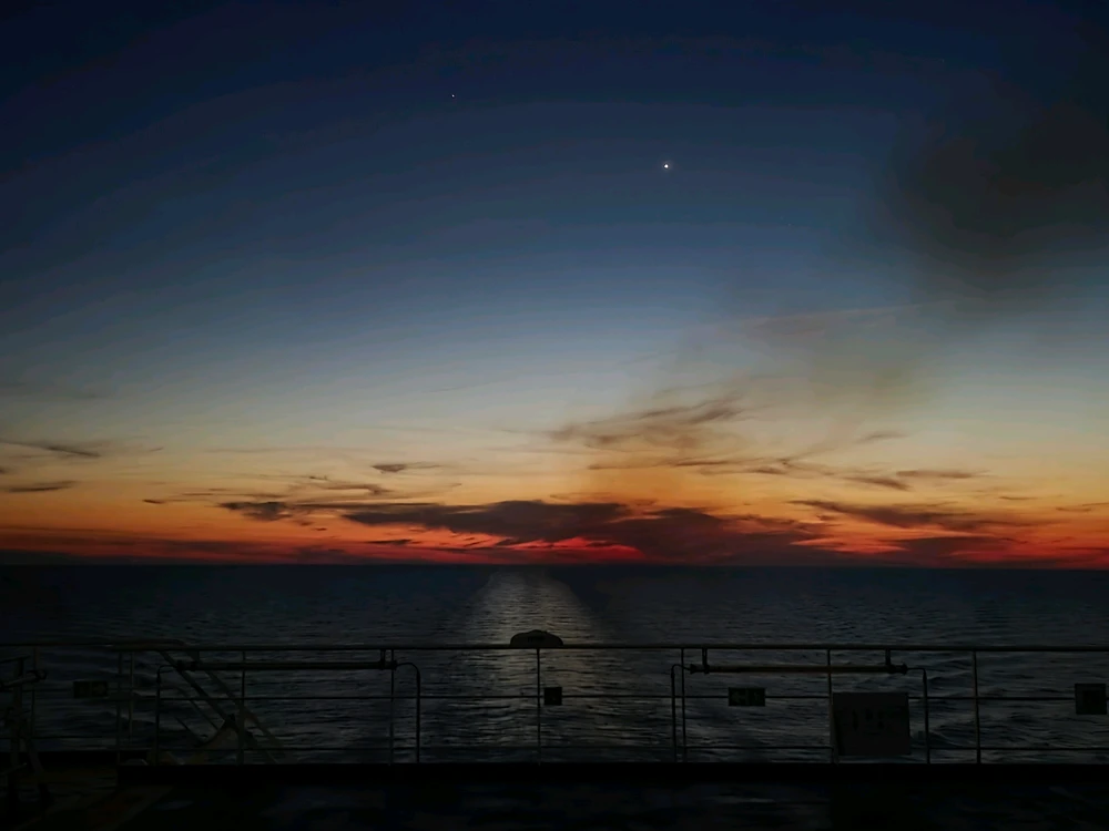 GIF uploaded by Emir