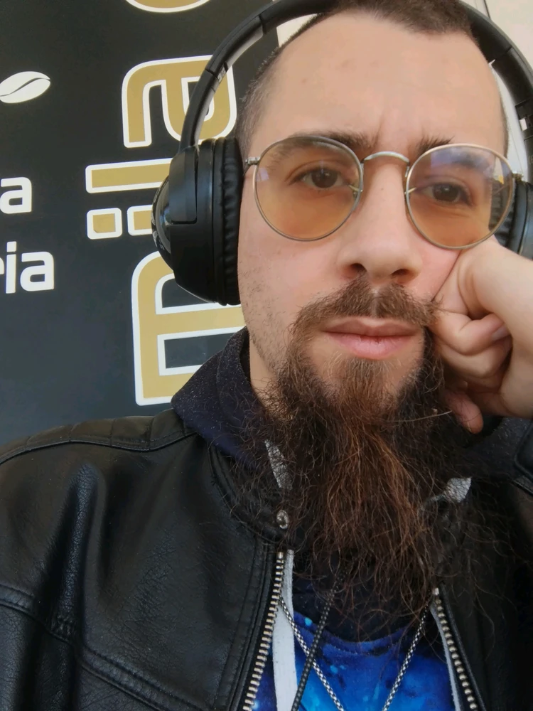 GIF uploaded by Darīus