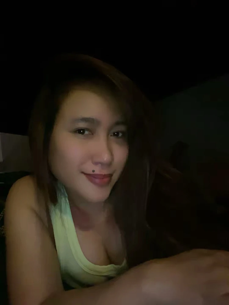 GIF uploaded by Niña