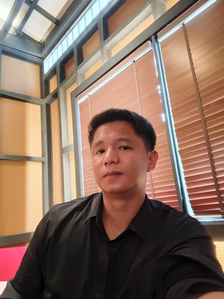 GIF uploaded by Thirdee