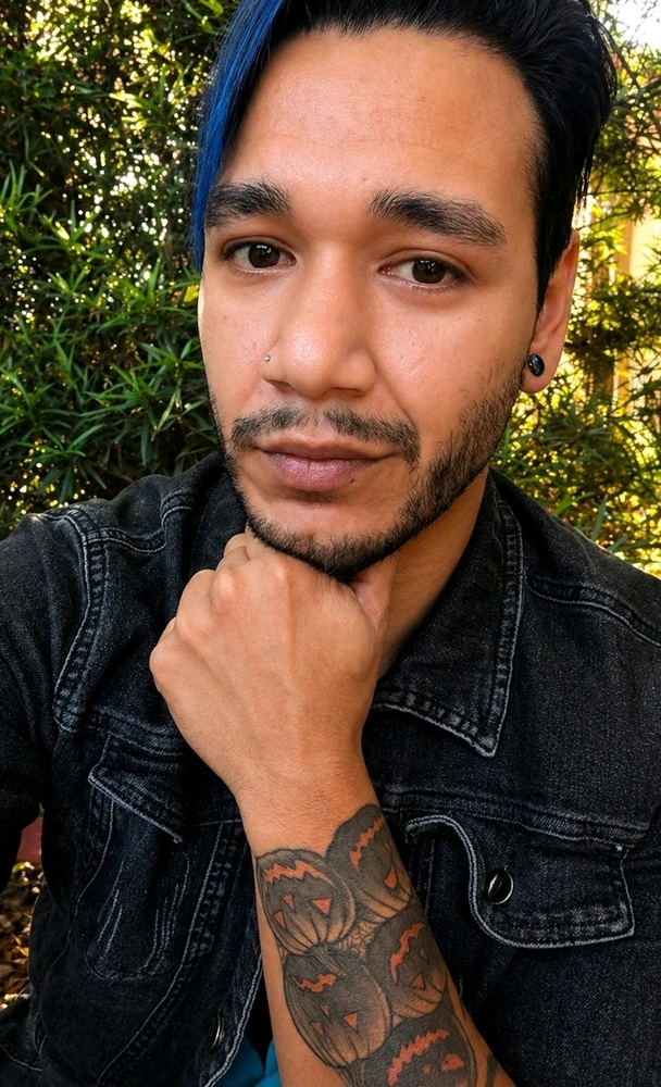 GIF uploaded by Alex