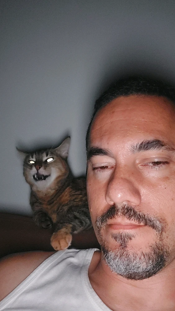 GIF uploaded by Ed Lima