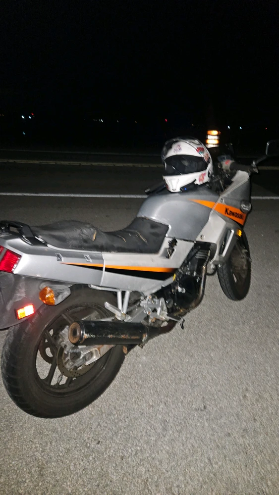 GIF uploaded by Ara