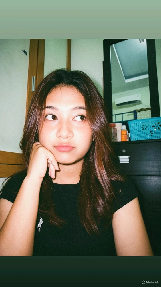 GIF uploaded by Agnes