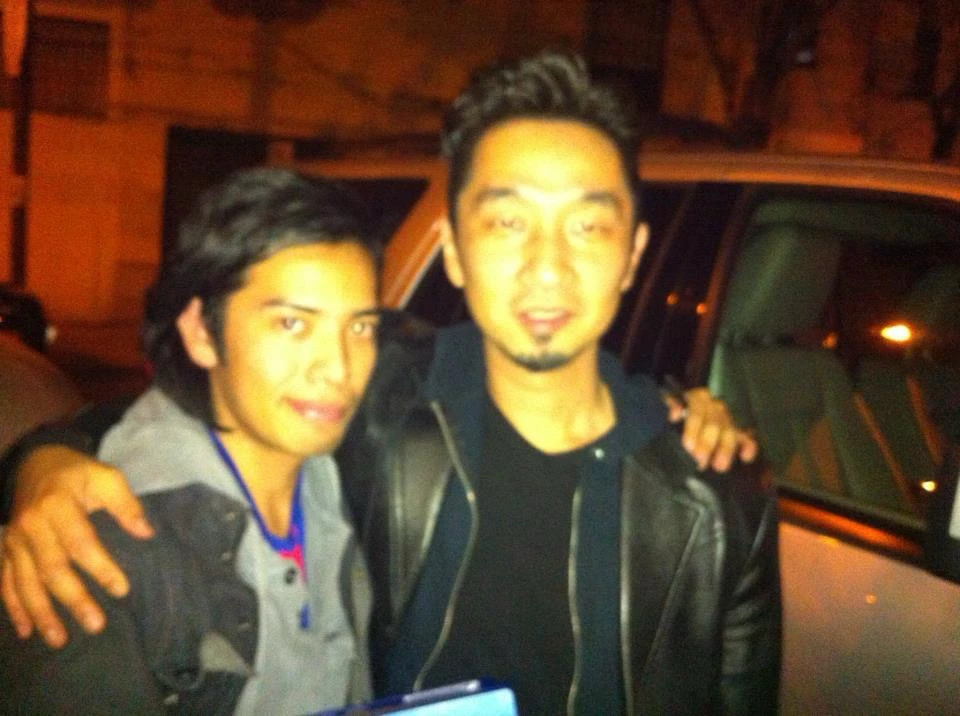 GIF na in-upload ni Alex