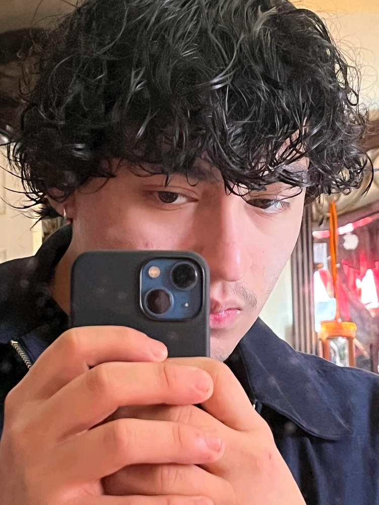 GIF uploaded by Ren