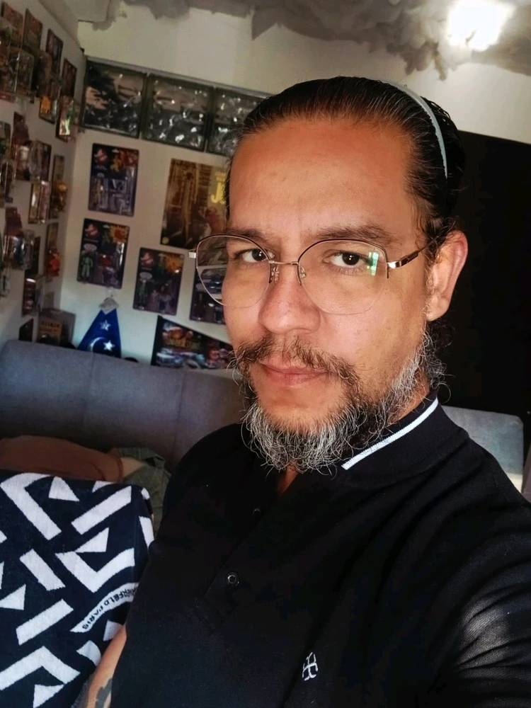 GIF uploaded by Armand