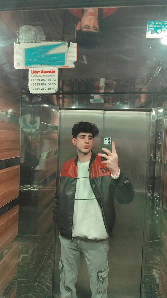 GIF uploaded by Ferhat