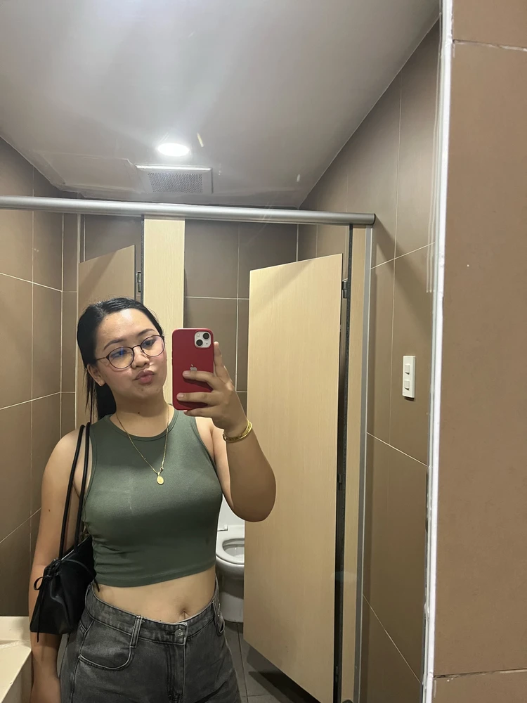 GIF uploaded by Ylona