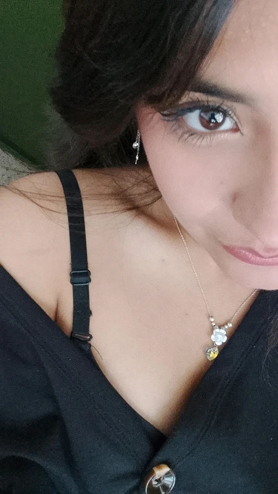 GIF tso los ntawm Diana